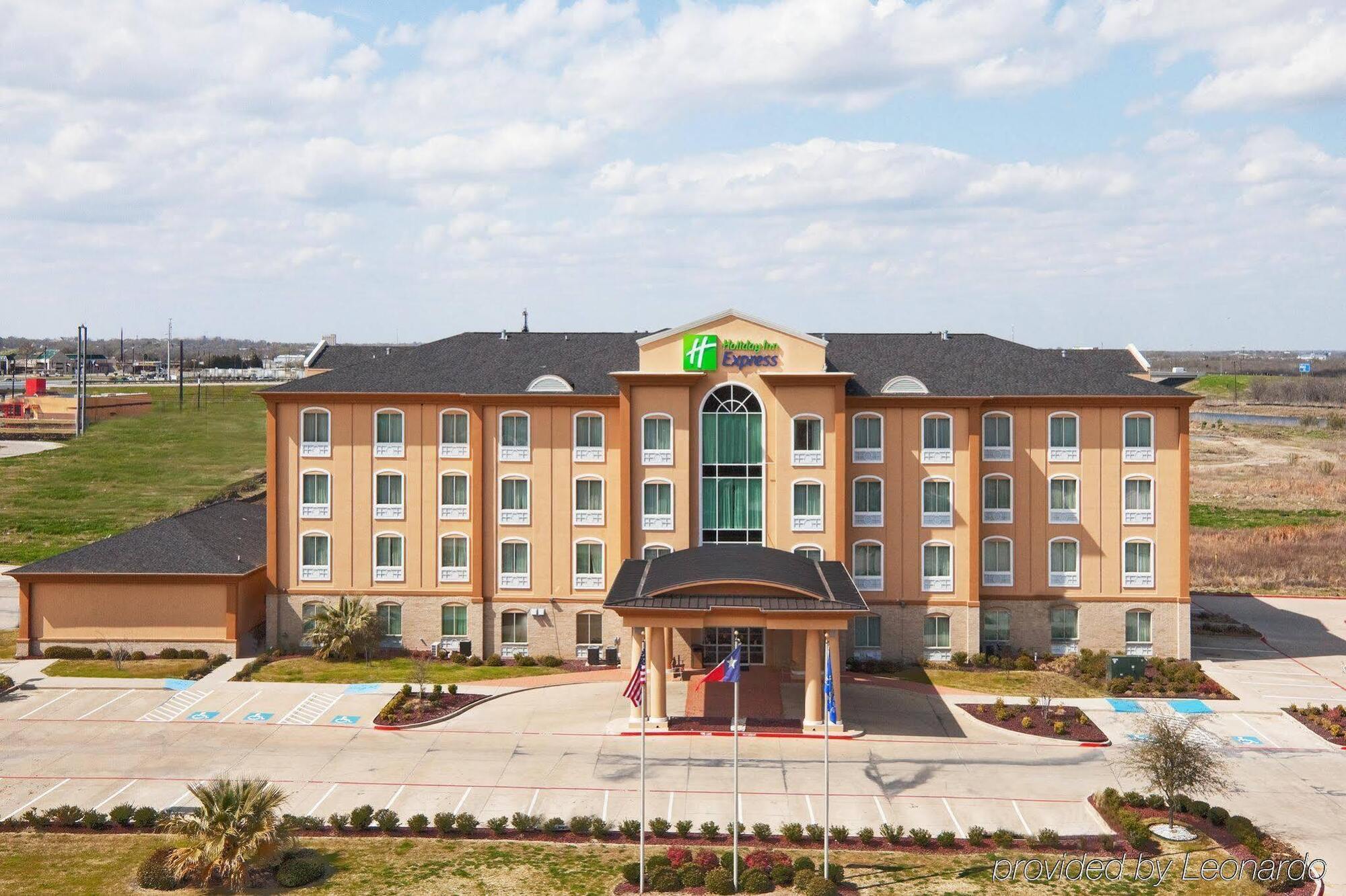Holiday Inn Express Hotel And Suites Corsicana I-45 By Ihg Eksteriør bilde